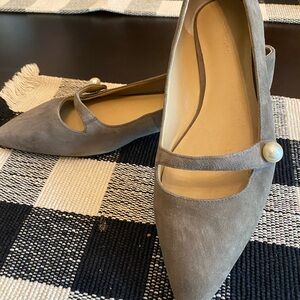 New Ann Taylor taupe flats with pearl embellishment.